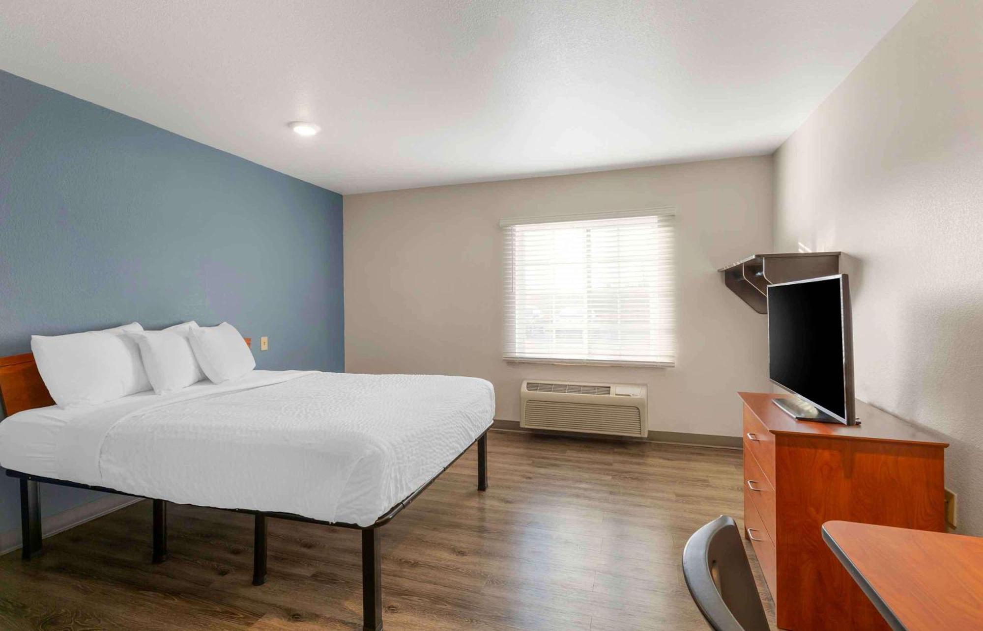 Extended Stay America Select Suites - Cleveland - Airport Exterior foto